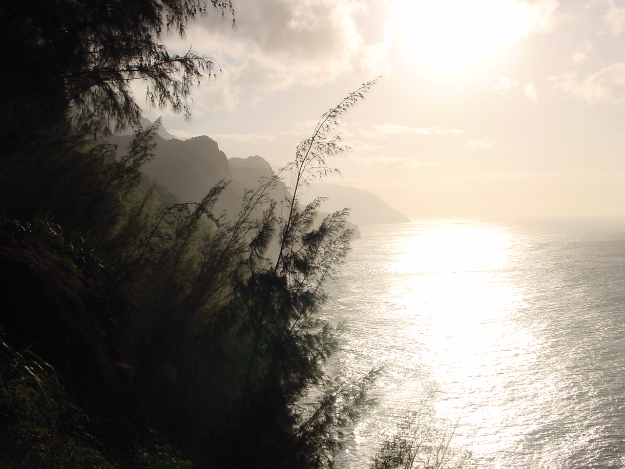 Nā Pali Coast cliffs and ocean on Kauaʻi