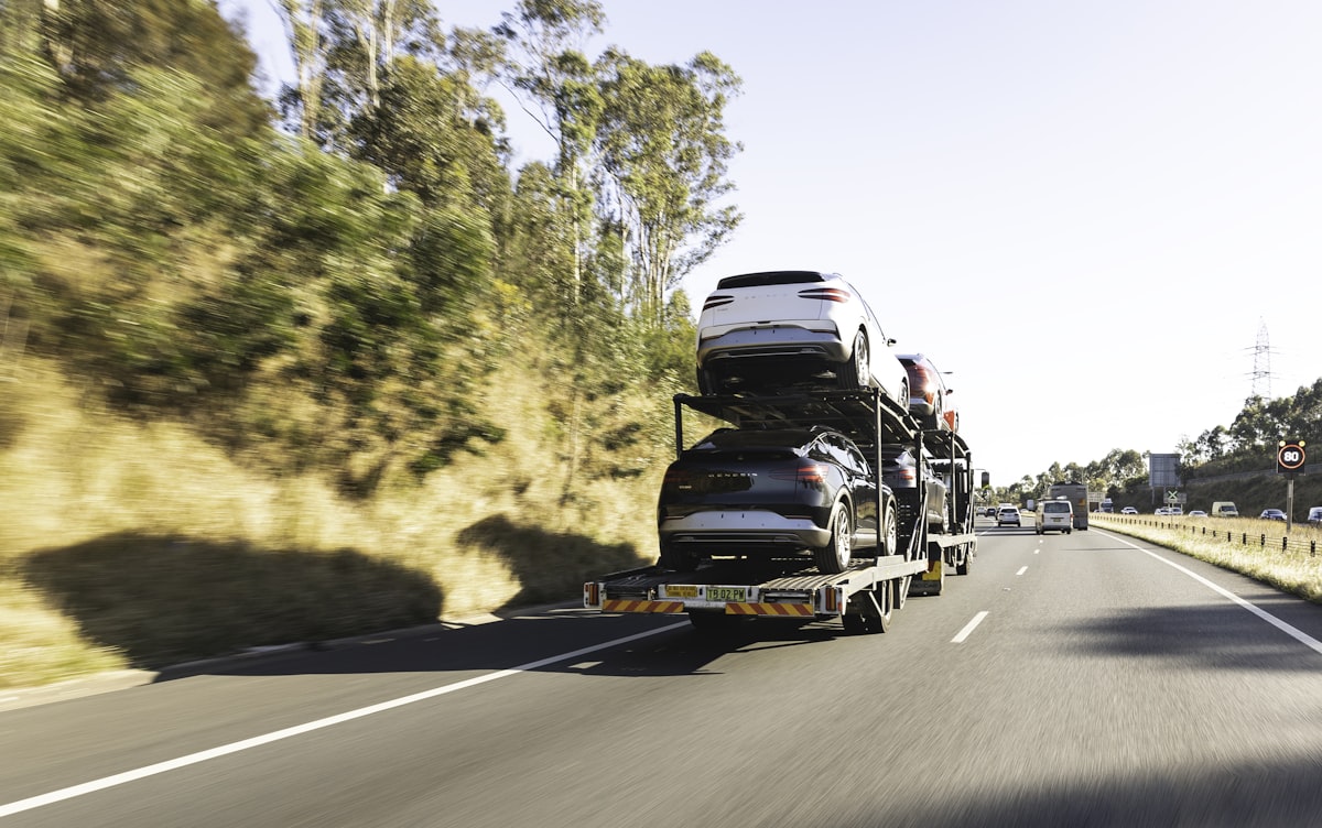 NIKI Houston: vehicle shipping background